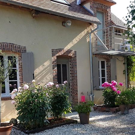 Bed and Breakfast Magnolia54 Louesme Zewnętrze zdjęcie