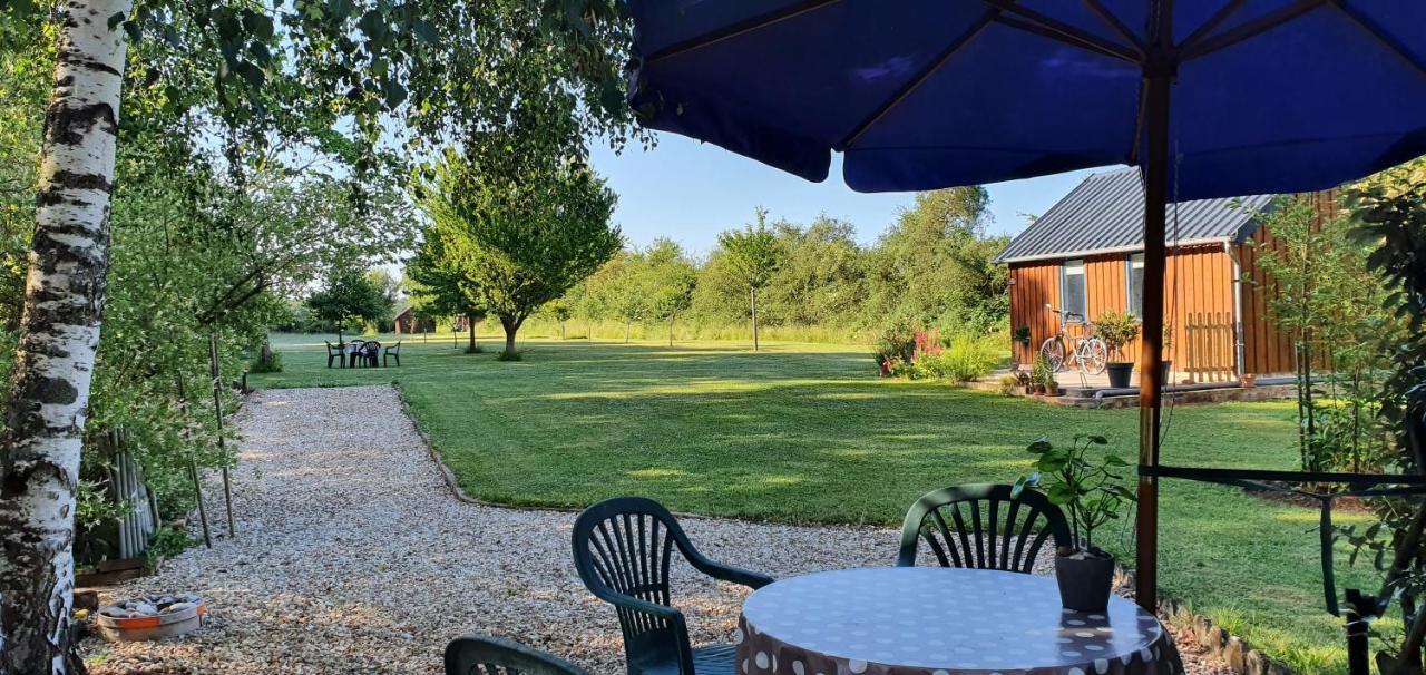 Bed and Breakfast Magnolia54 Louesme Zewnętrze zdjęcie